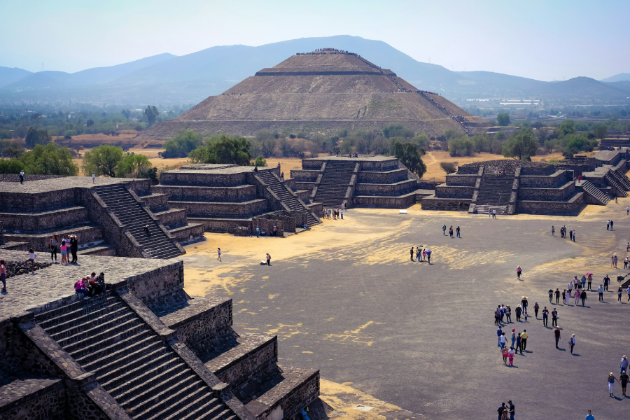 As pirãmides de Teotihuacan escondem segredos por séculos.